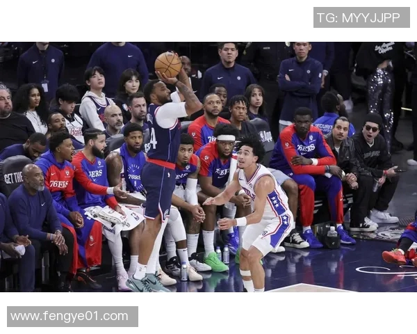 2016-17赛季雷霆与快船激战回顾：明星球员对决与精彩瞬间解析