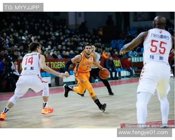 CBA精彩对决山东队迎战深圳队直播盛况全程回顾